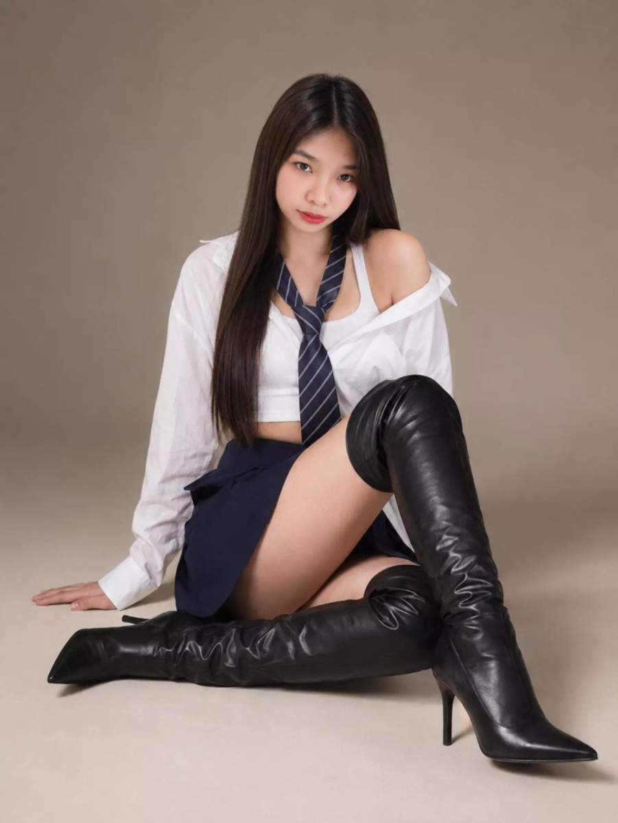 Stylish Confidence in Boots | Fashion | Rodelete Estudillo | YESODI